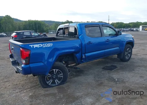 2018 Toyota Tacoma Dbl Cab/Sr/Trdspt/Or/Pro z USA, uszkodzony, nr VIN 5TFCZ5AN5JX135266